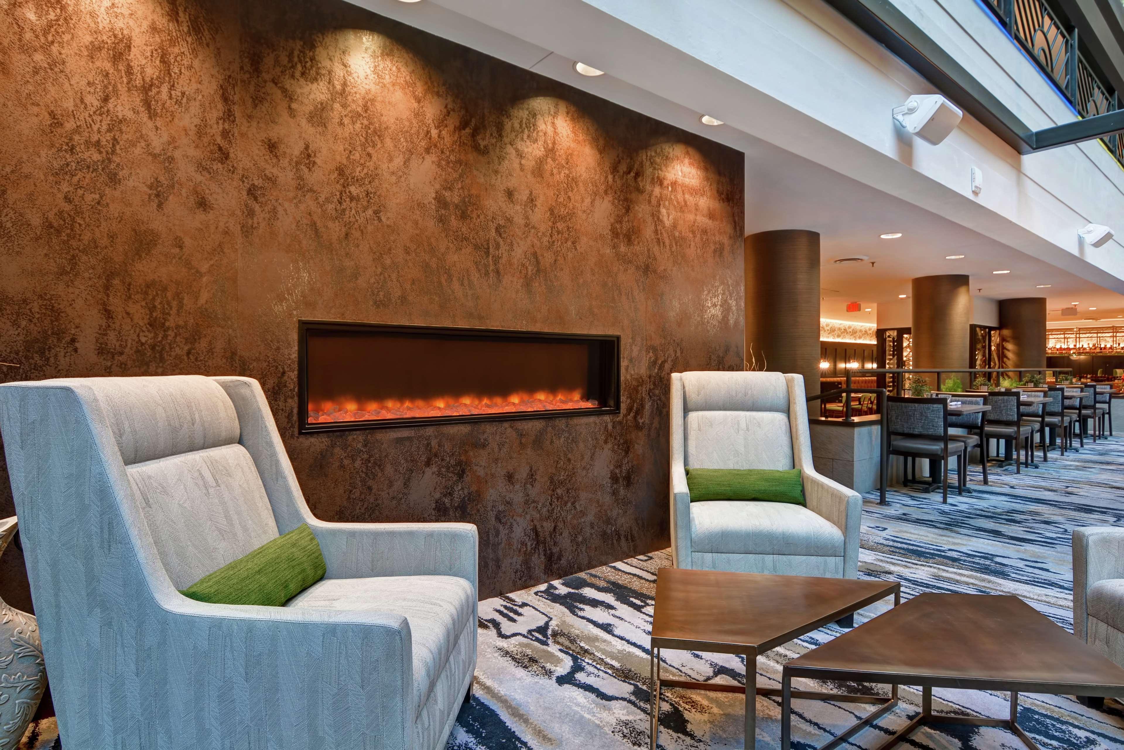 Embassy Suites By Hilton Minneapolis Airport Bloomington Exterior foto